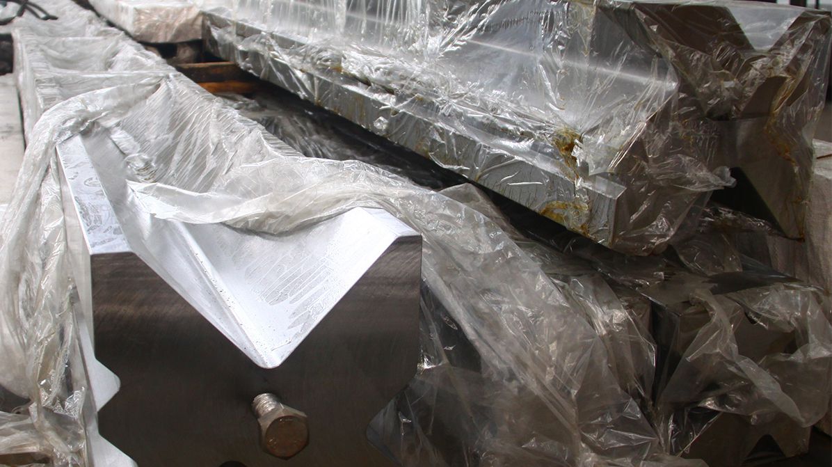 Big Press Brake Multi V Dies Stay at Their Place to Equipe on the Tandem Press Brakes