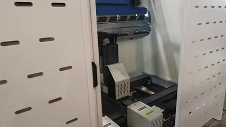  Santintech cnc press brake 110t/3200mm 8+1 axis